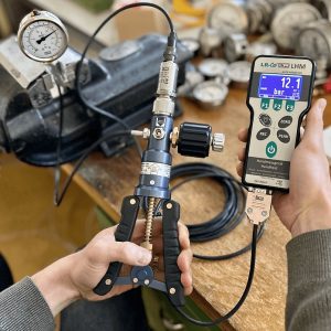 LR-Cal LPP 40 Pneumatic portable pressure test pumps