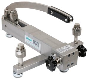 LR-Cal LPP 140-P Pneumatic pressure pump for calibration